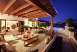 ea_estapona_outside_view