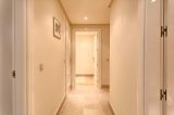 ea_puertp_hall_way